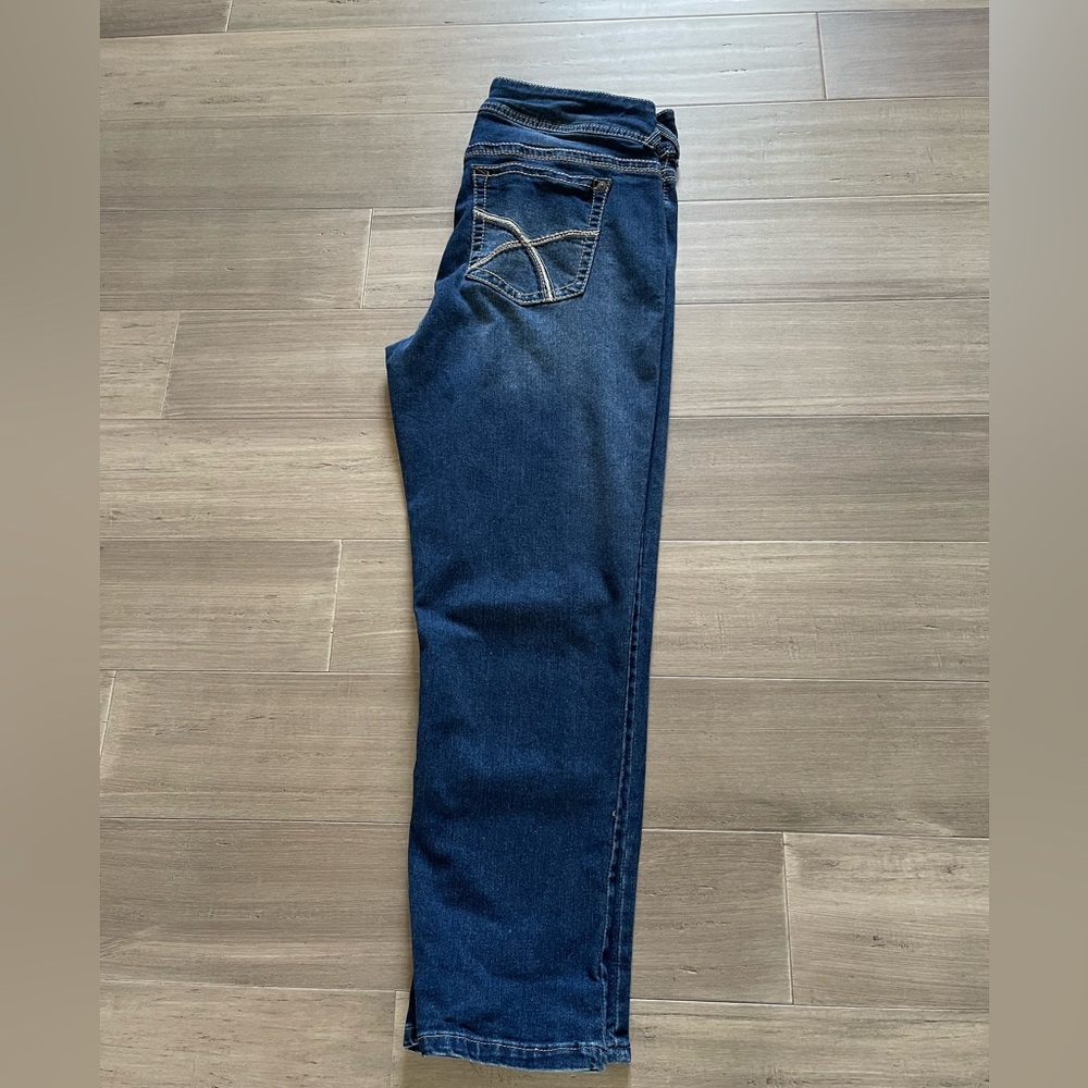 Wallflower Dark Wash Denim Jean Capri size 15